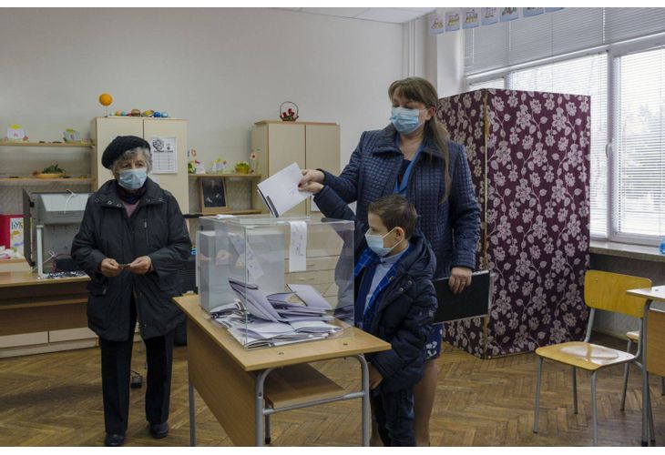 Деница Сачева Деница Сачева